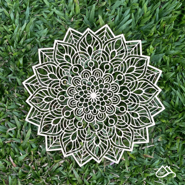 Mandala em MDF - 6mm de Espessura - Pintado com Tinta Laca - Modelo 02 - Imagem 2